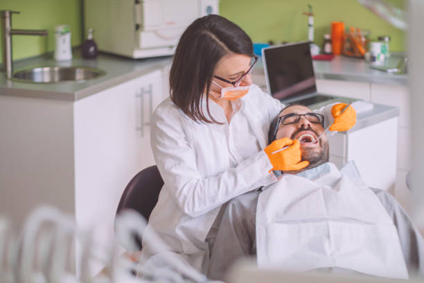 Best Emergency Tooth Extraction  in Frankfort Square, IL